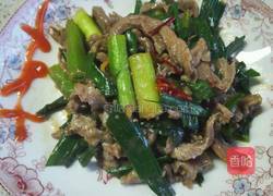 牛肉炒大蒜的做法图解4