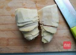 腊肠炒春笋的做法图解1