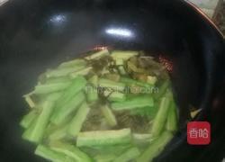 扒皮鱼焖苦瓜的做法图解5