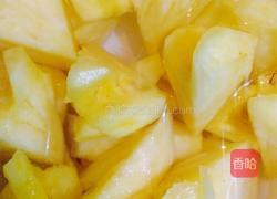 菠萝炒鸡的做法图解2