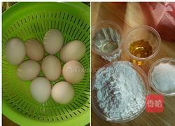 十寸戚风蛋糕的做法图解1