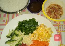 七彩炒饭的做法图解1