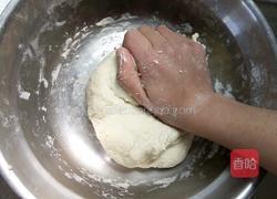 椒盐葱油饼的做法图解3