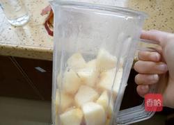 鲜榨胡萝卜苹果汁的做法图解3