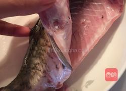 鲫鱼杂菇汤的做法图解1