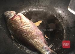 鲫鱼杂菇汤的做法图解4