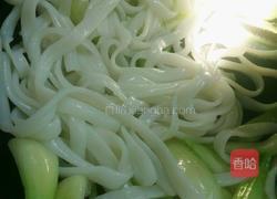青菜炒河粉的做法图解5
