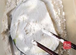 香酥煎茄子配蔬菜的做法图解4