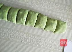 撞色火腿粒香葱花卷的做法图解9
