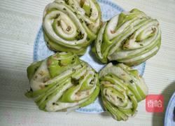 撞色火腿粒香葱花卷的做法图解14