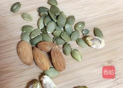 香蕉寿司的做法图解3