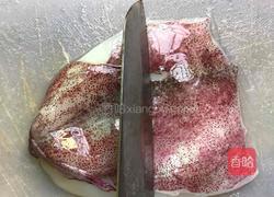 西蓝花炒鱿鱼的做法图解7