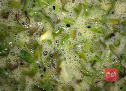 香椿炒鹅蛋的做法图解4