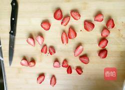 草莓汁的做法图解2