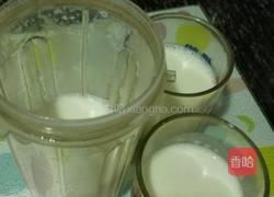 香蕉奶昔的做法图解7