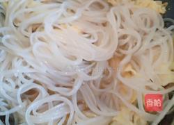 白菜猪肉炖粉条的做法图解7