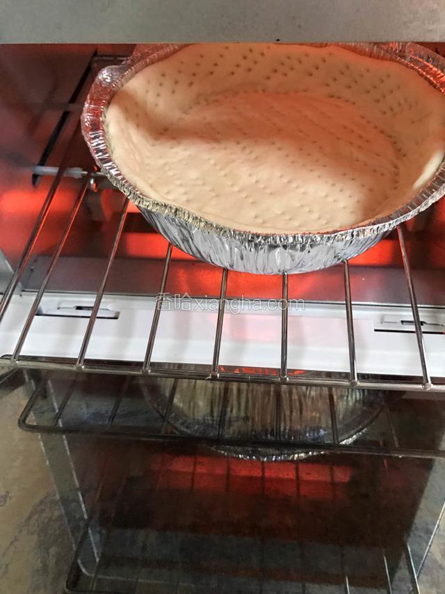 烤箱预热200度烤15分钟。