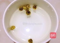 胎菊冰糖炖雪梨的做法图解4