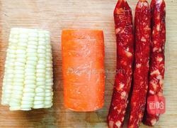 腊肠三色焖饭的做法图解1