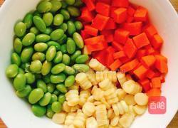 腊肠三色焖饭的做法图解3