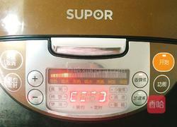 腊肠三色焖饭的做法图解11