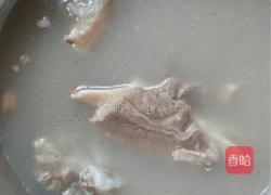 筒骨花生汤的做法图解3