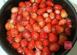 草莓盒子蛋糕的做法图解2