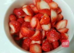 草莓盒子蛋糕的做法图解3