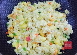 菠萝炒饭的做法图解4