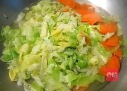 圆白菜炒肉的做法图解4