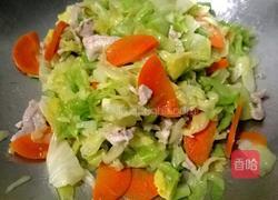 圆白菜炒肉的做法图解10