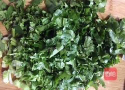 皮蛋拌香菜的做法图解3