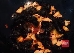 木耳大蒜炒木耳的做法图解3
