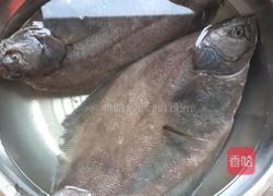 香辣烤偏口鱼的做法图解1