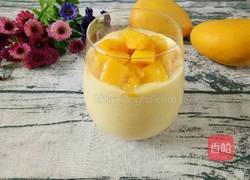 颗粒感十足的芒果奶昔的做法图解1