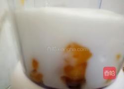 颗粒感十足的芒果奶昔的做法图解5