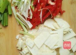 竹笋炒肉的做法图解2