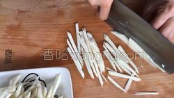 清炒茭白的做法图解2