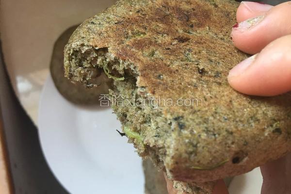 菠菜玉米黑麦锅贴