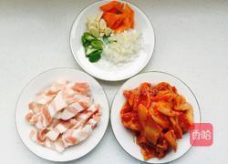 五花肉炒辣白菜的做法图解1