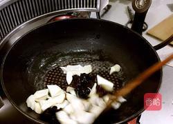 杏鲍菇炒豆瓣的做法图解4