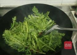 茼蒿炒肉丝的做法图解4