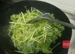 香芹炒鸡蛋的做法图解4