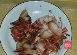 尖椒腊肉的做法图解2