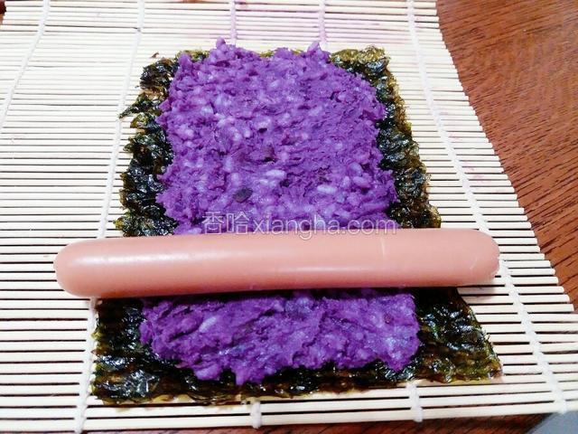 放入一根火腿