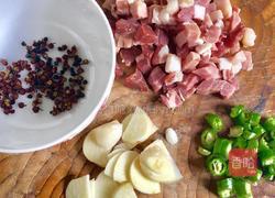 青蚕豆焖糯米饭的做法图解3