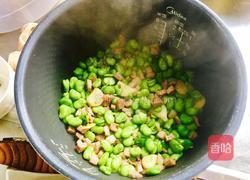 青蚕豆焖糯米饭的做法图解8
