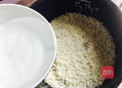 青蚕豆焖糯米饭的做法图解9
