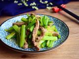 芹菜炒牛肉的做法[图]