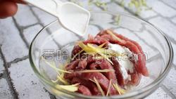 芹菜炒牛肉的做法图解11